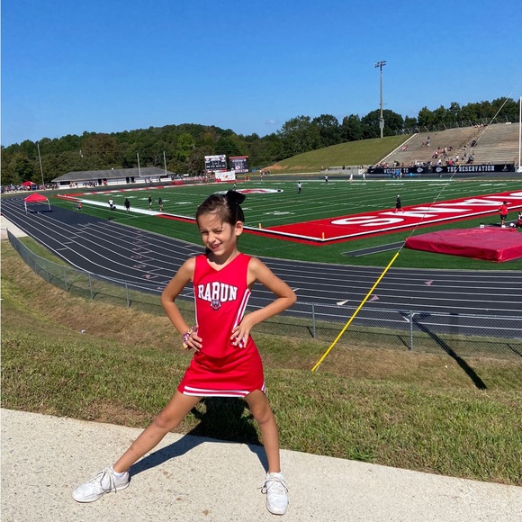 Meet your Posher, Laura - Picture 1 of 1